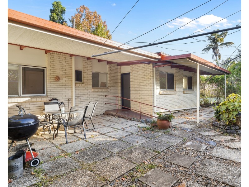 16 Aronia Street, Kenmore QLD 4069