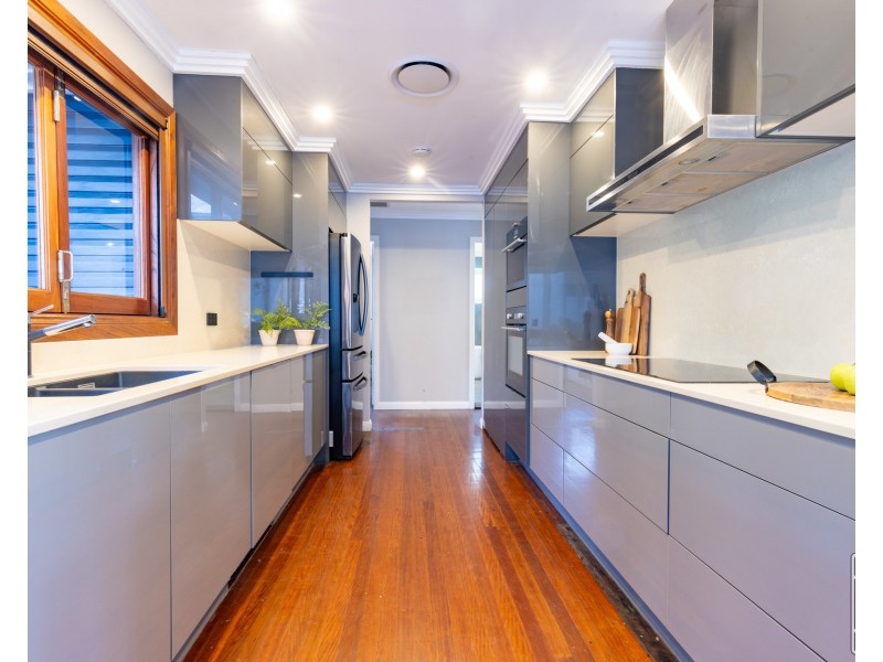 6 Oberon Street, Morningside QLD 4170