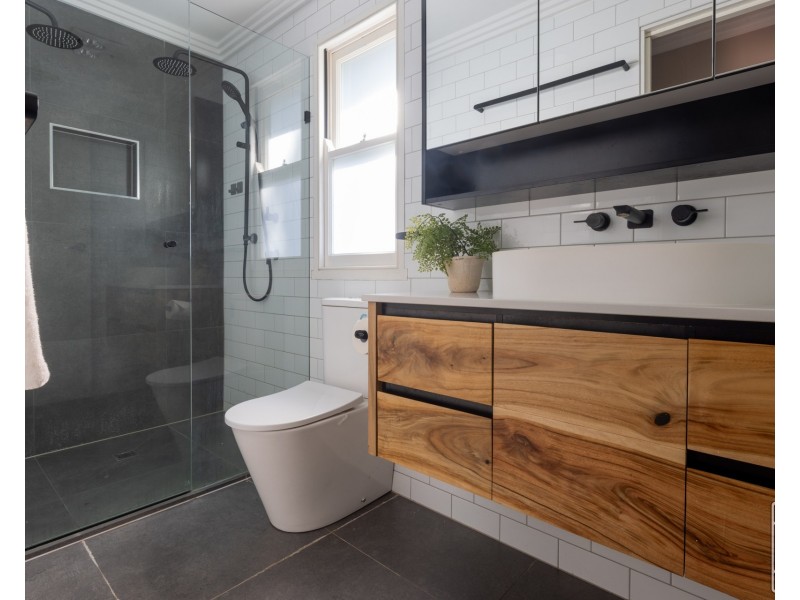 6 Oberon Street, Morningside QLD 4170