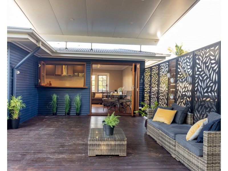 6 Oberon Street, Morningside QLD 4170