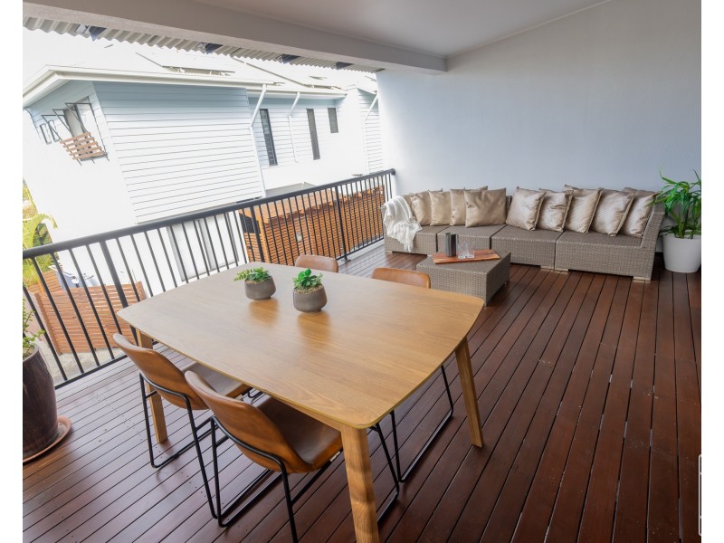 3/96 Railway Parade, Norman Park QLD 4170