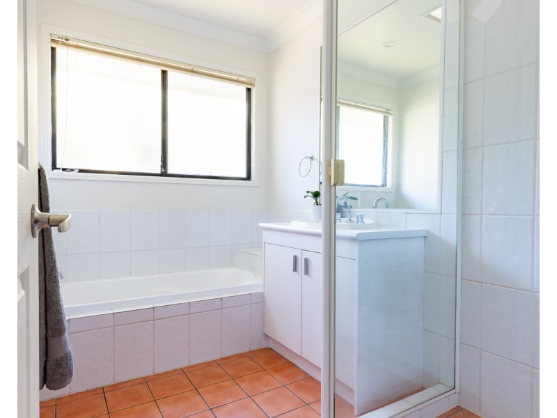 40 Kiriwina Street, Fig Tree Pocket QLD 4069