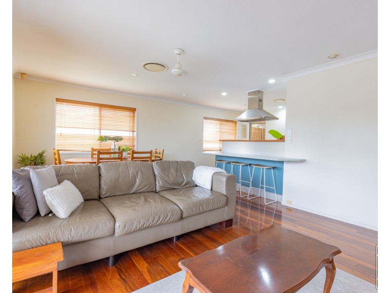 1 Ara Street, Camp Hill QLD 4152