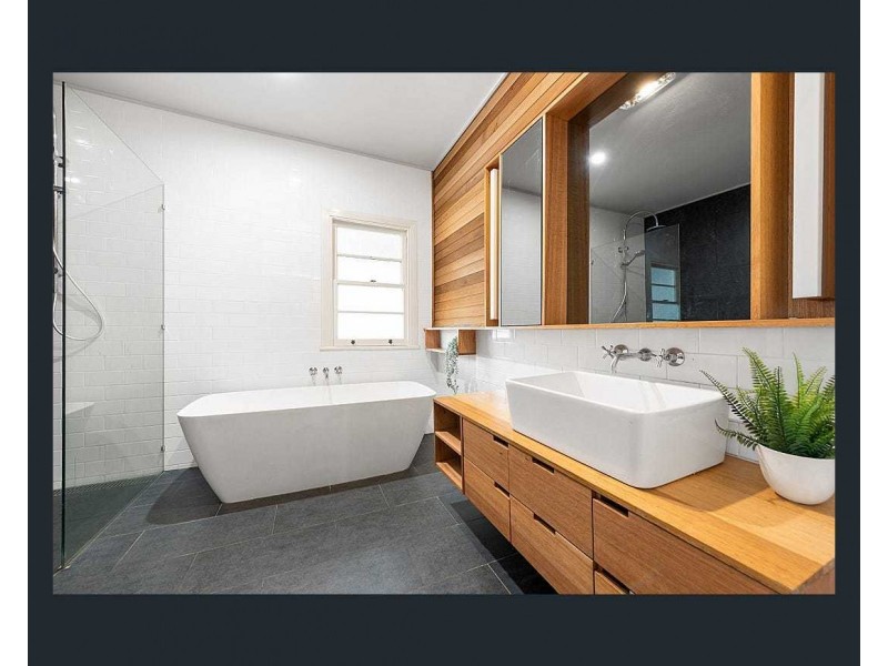 17 Nestor Avenue, Bardon QLD 4065