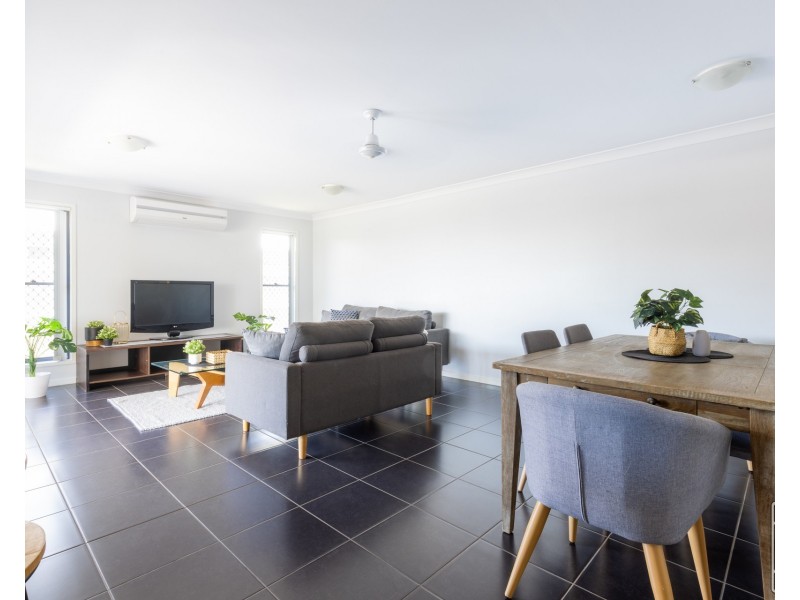 11 Fun Close, Bridgeman Downs QLD 4035