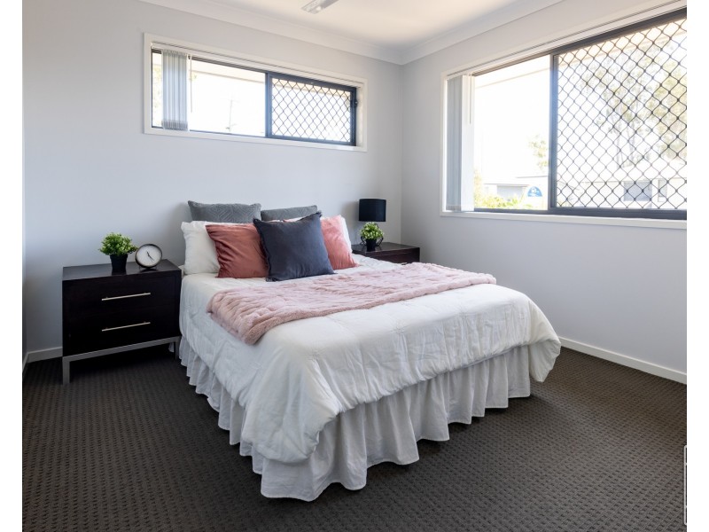 11 Fun Close, Bridgeman Downs QLD 4035