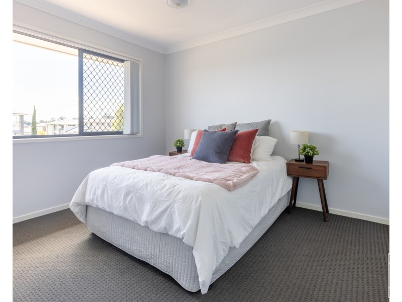 11 Fun Close, Bridgeman Downs QLD 4035