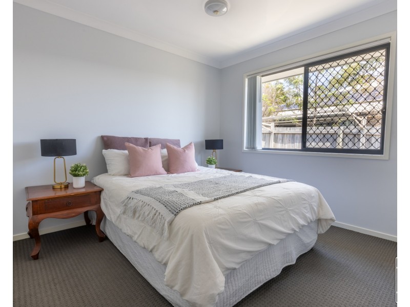 11 Fun Close, Bridgeman Downs QLD 4035