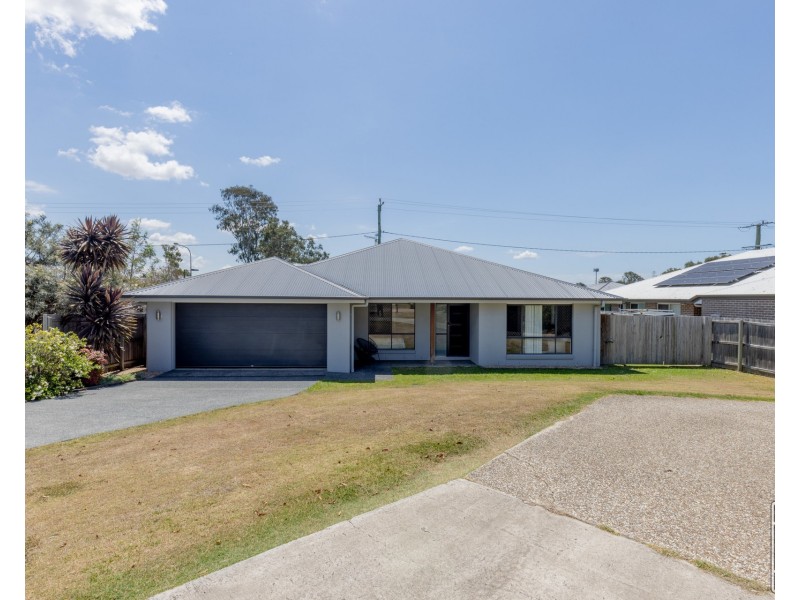 11 Fun Close, Bridgeman Downs QLD 4035