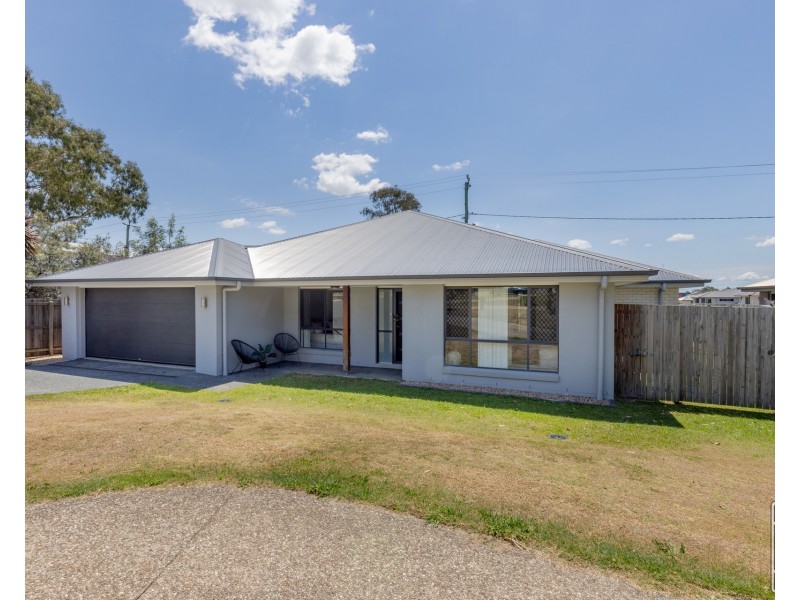 11 Fun Close, Bridgeman Downs QLD 4035