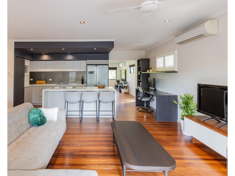 4 Fortrose Street, Kenmore QLD 4069