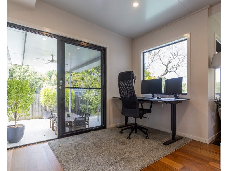 4 Fortrose Street, Kenmore QLD 4069