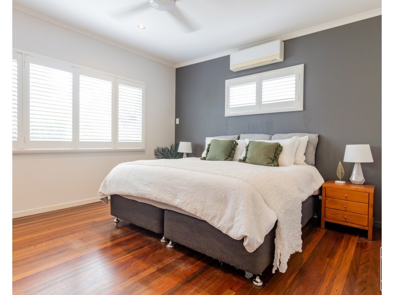 4 Fortrose Street, Kenmore QLD 4069