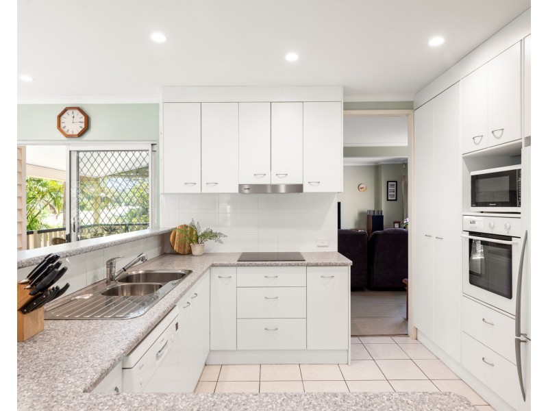 32 Mirbelia Street, Kenmore Hills QLD 4069