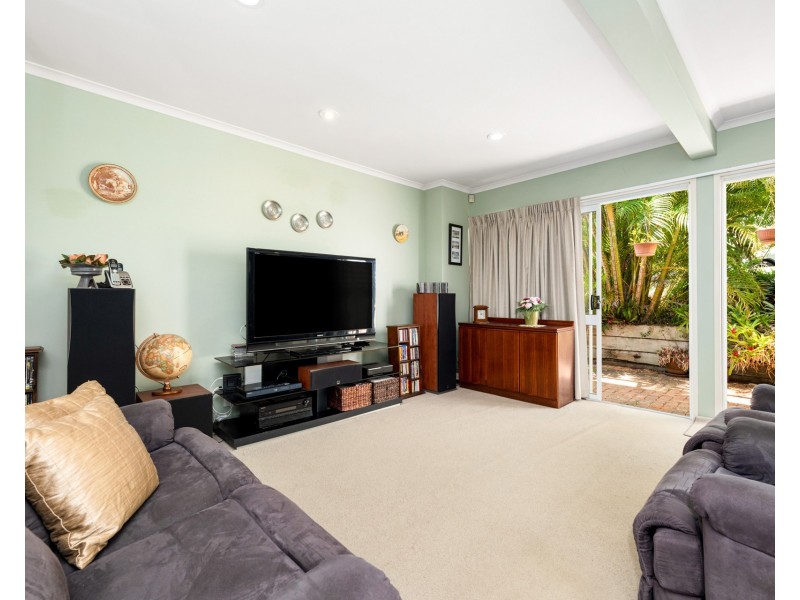 32 Mirbelia Street, Kenmore Hills QLD 4069
