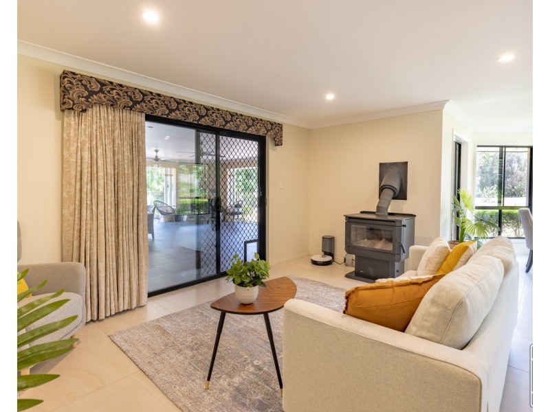 228 Sugars Road, Anstead QLD 4070