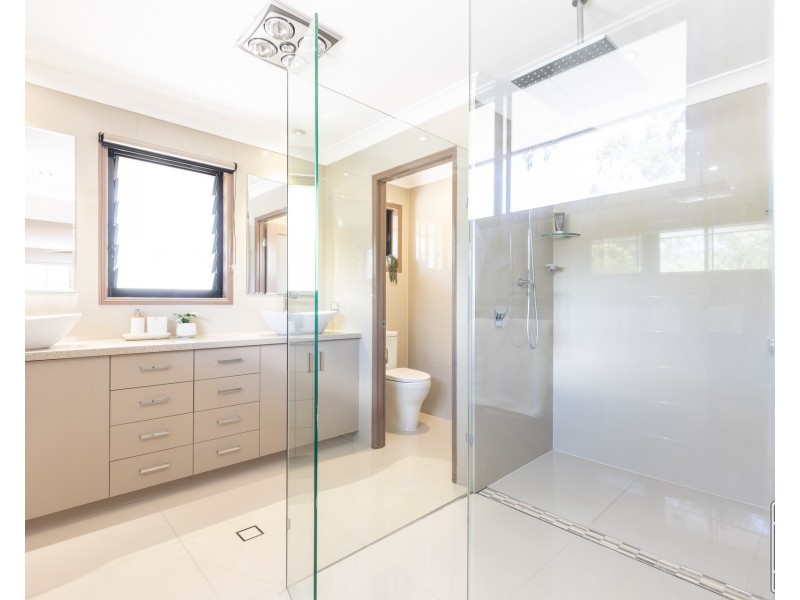 228 Sugars Road, Anstead QLD 4070