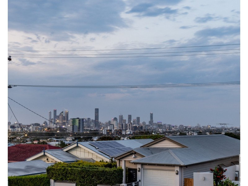 52 Nicholson Street, Greenslopes QLD 4120