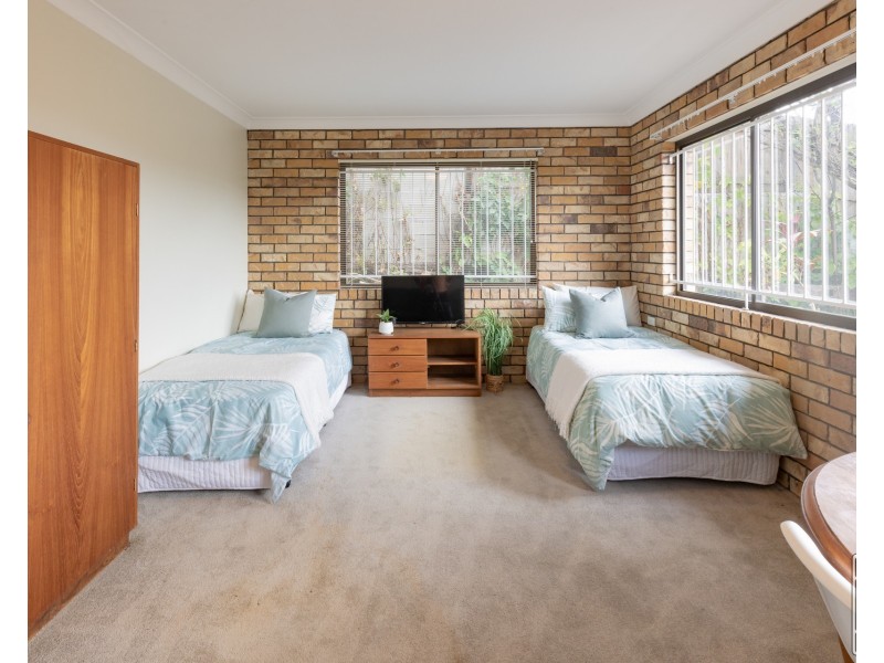 52 Nicholson Street, Greenslopes QLD 4120