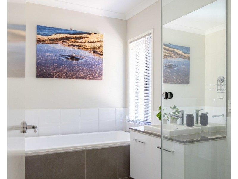 25 Patricius Place, Augustine Heights QLD 4300