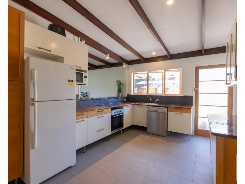 26 Cromarty Street, Kenmore QLD 4069