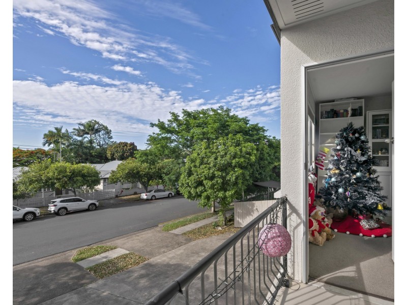 4/15 Barter Avenue, Holland Park QLD 4121