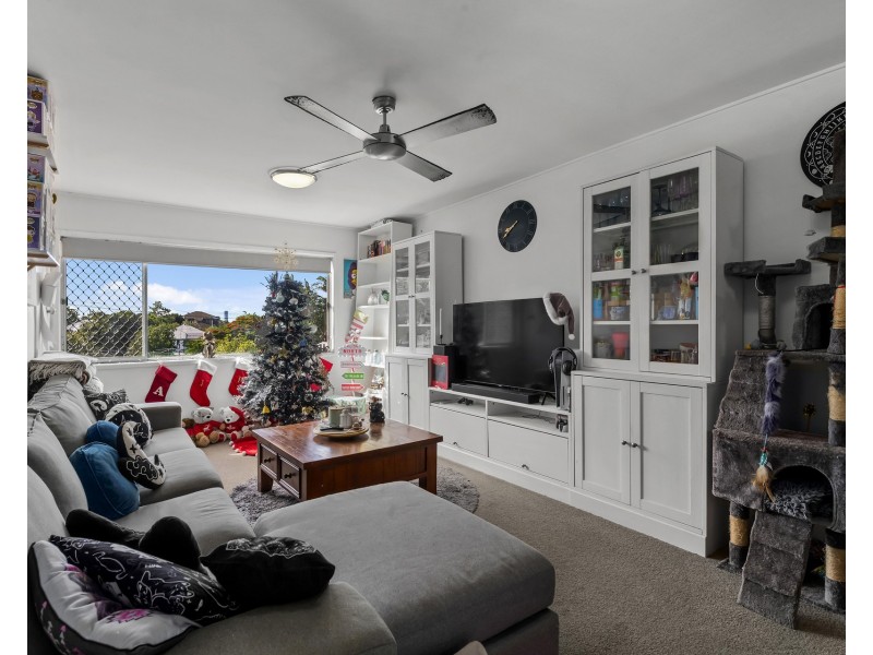 4/15 Barter Avenue, Holland Park QLD 4121