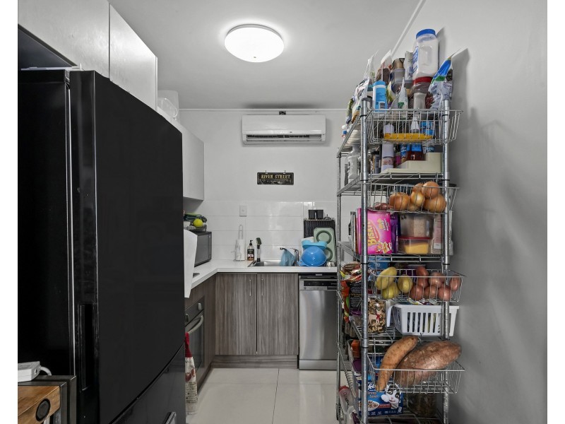 4/15 Barter Avenue, Holland Park QLD 4121