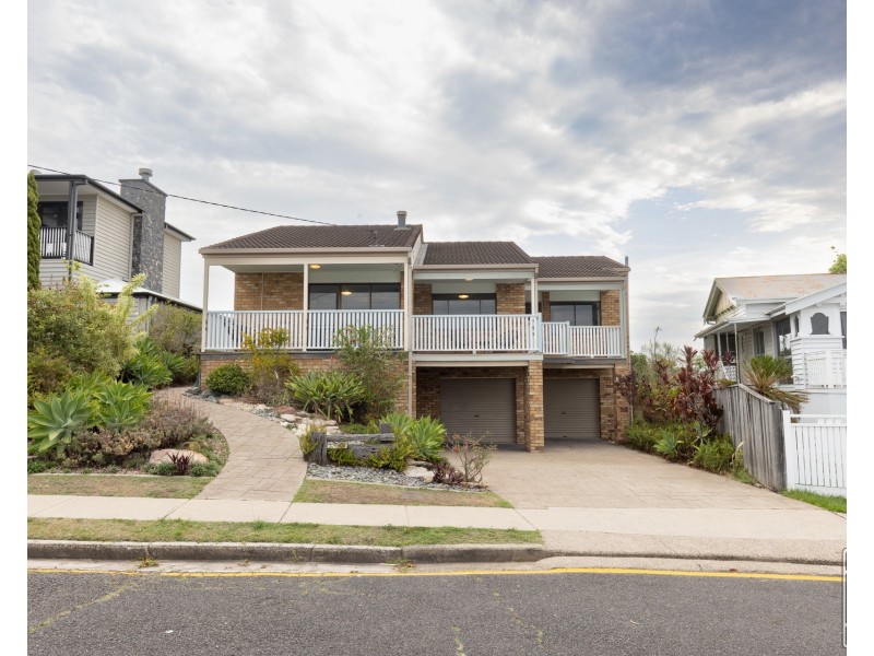 52 Nicholson Street, Greenslopes QLD 4120