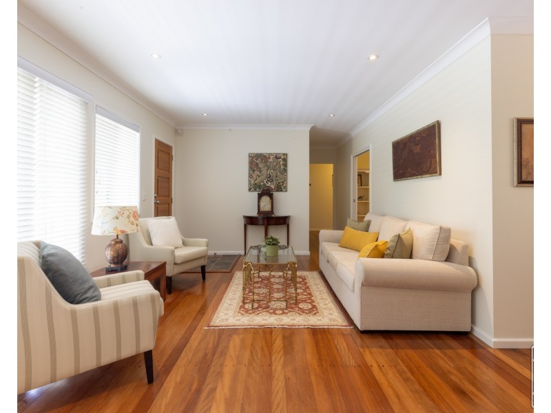 8 Fortrose Street, Kenmore QLD 4069