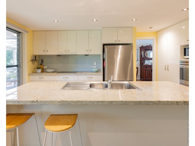 8 Fortrose Street, Kenmore QLD 4069