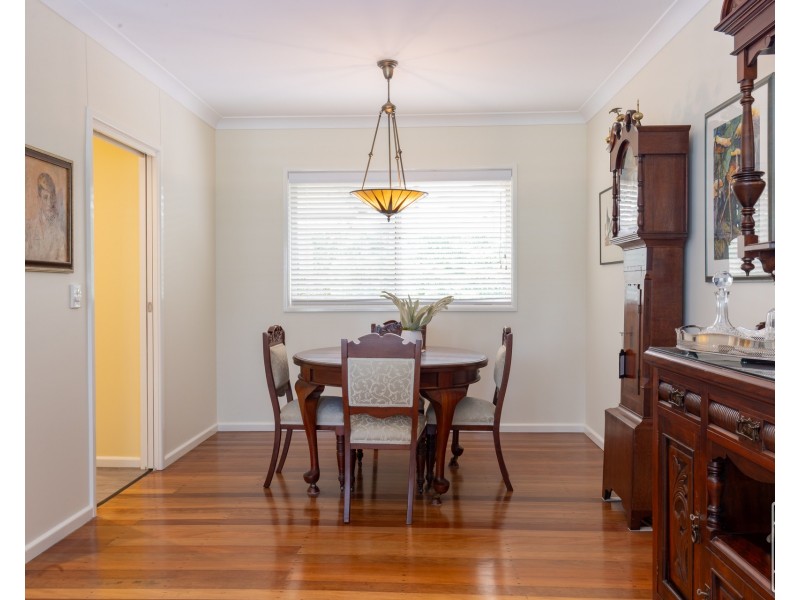 8 Fortrose Street, Kenmore QLD 4069