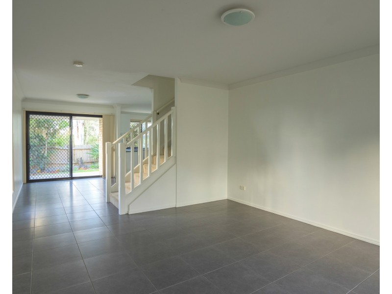 3/50 Endeavour Street, Mount Ommaney QLD 4074