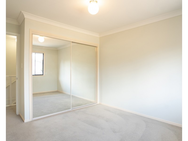 3/50 Endeavour Street, Mount Ommaney QLD 4074