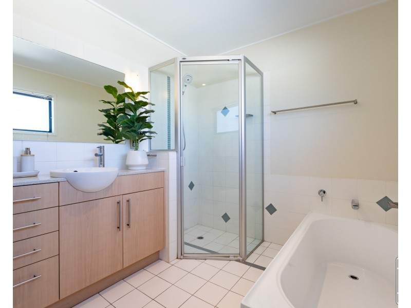 7 Summit Terrace, Forest Lake QLD 4078