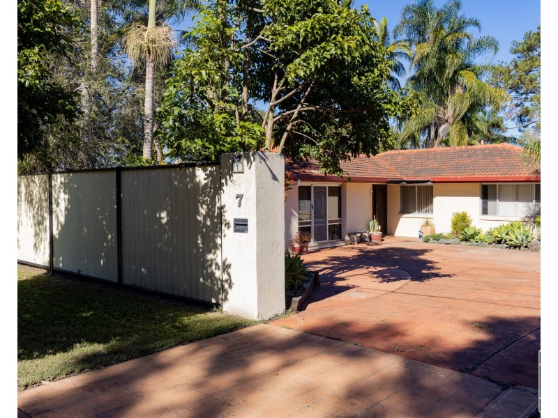 7 Magnolia Street, Daisy Hill QLD 4127
