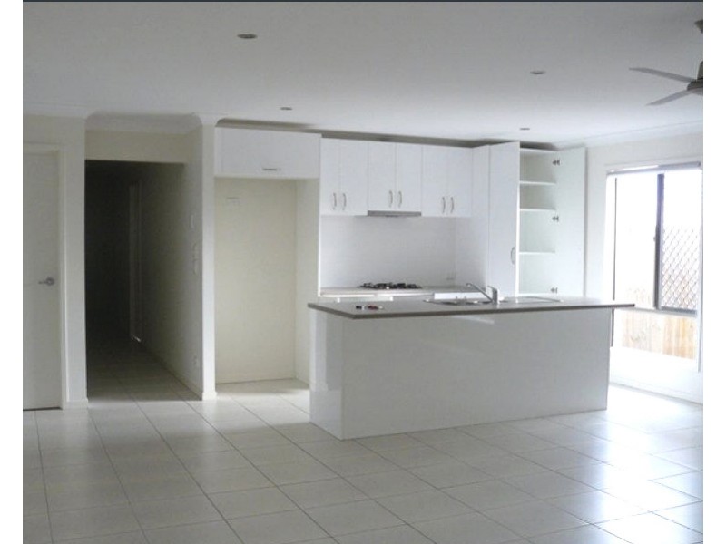 32 Huntley Crescent, Redbank Plains QLD 4301
