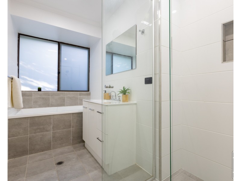 37 Bundoora Drive, Karana Downs QLD 4306