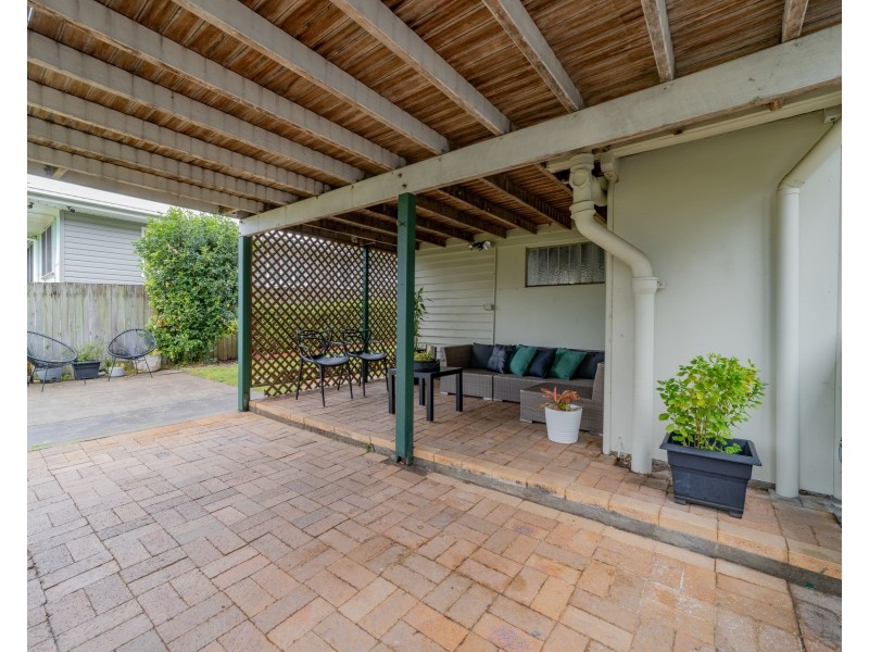 303 Preston Road, Wynnum West QLD 4178