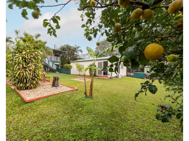 303 Preston Road, Wynnum West QLD 4178