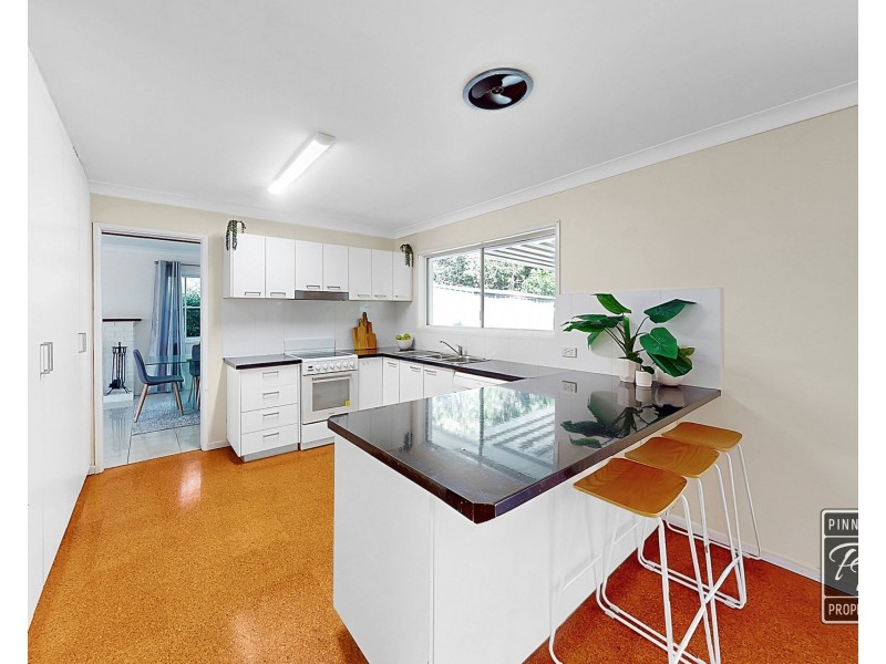 85 Kilkivan Avenue, Kenmore QLD 4069