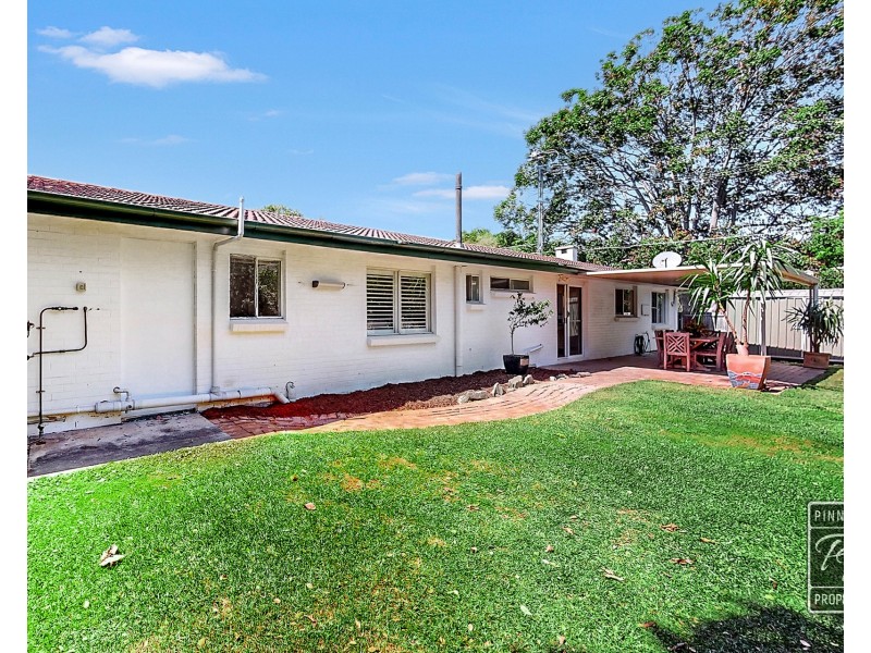 85 Kilkivan Avenue, Kenmore QLD 4069