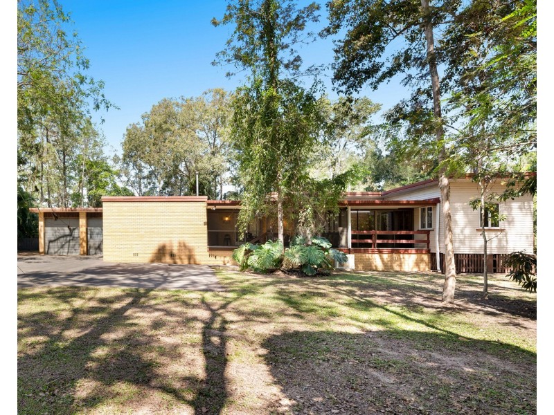 203 Rafting Ground Road, Kenmore Hills QLD 4069