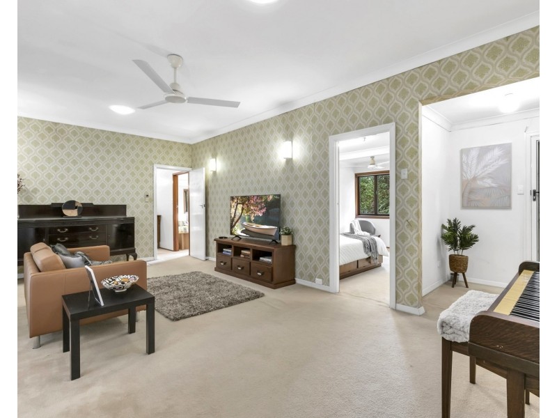 203 Rafting Ground Road, Kenmore Hills QLD 4069