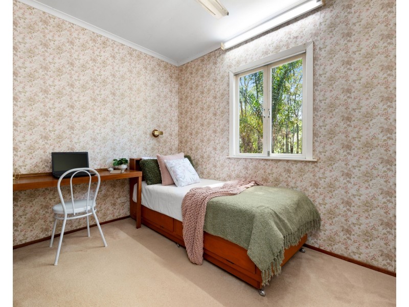 203 Rafting Ground Road, Kenmore Hills QLD 4069