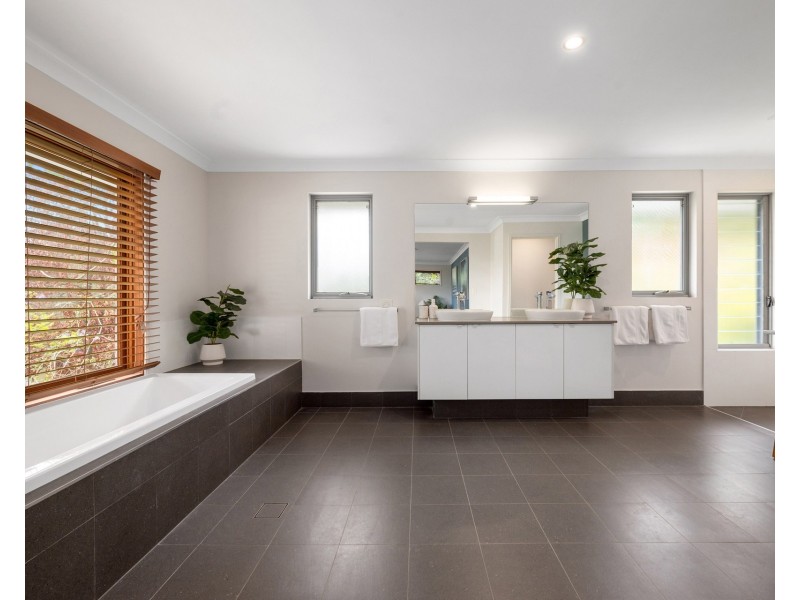 40 Ruthven Street, Corinda QLD 4075