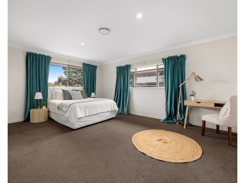 40 Ruthven Street, Corinda QLD 4075