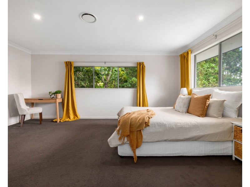 40 Ruthven Street, Corinda QLD 4075