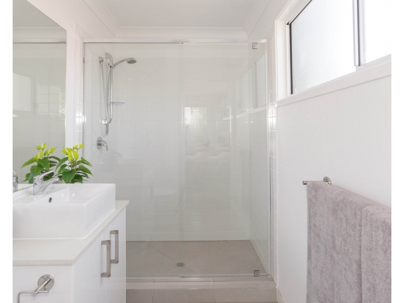 2/22 Alexandra Street, Booval QLD 4304