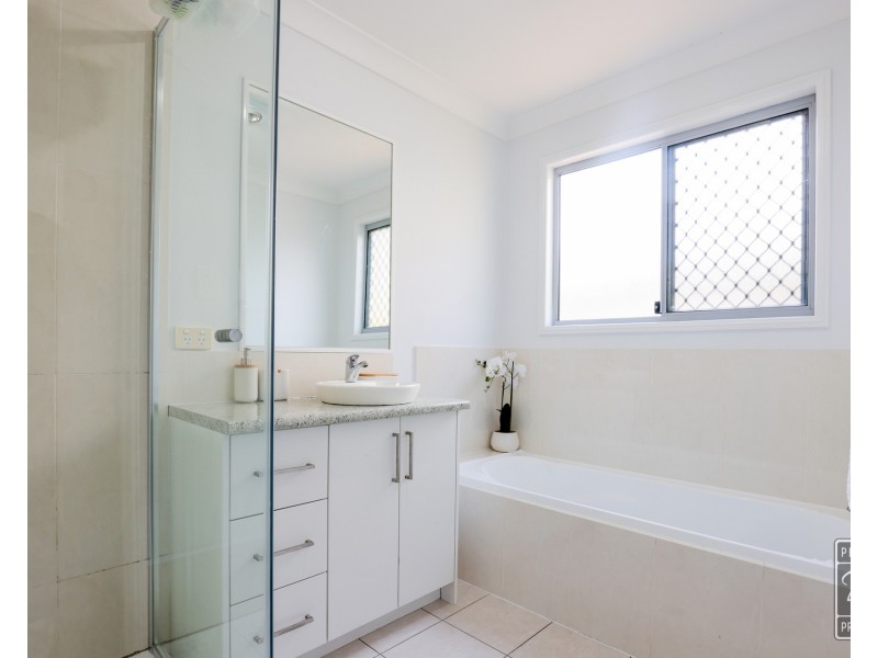 16 Heathwood Place, Collingwood Park QLD 4301